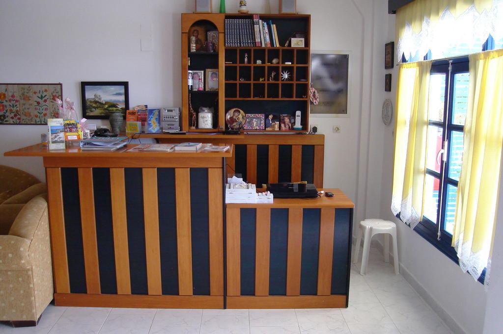 Ardani Bay Studios Amoopi Quarto foto