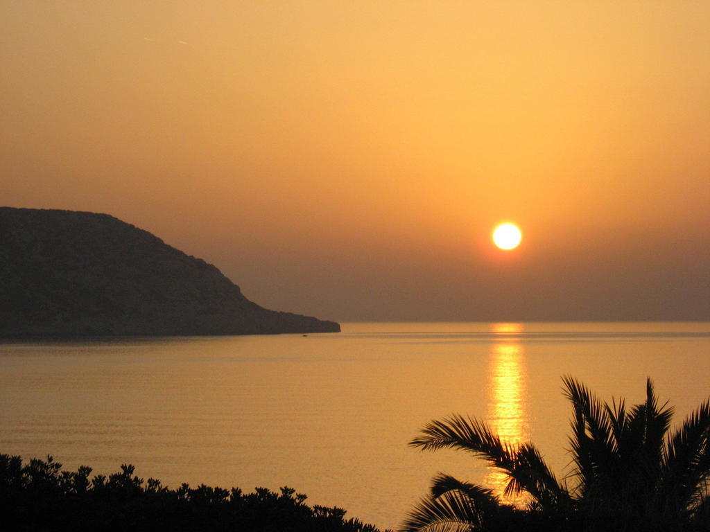 Ardani Bay Studios Amoopi Quarto foto